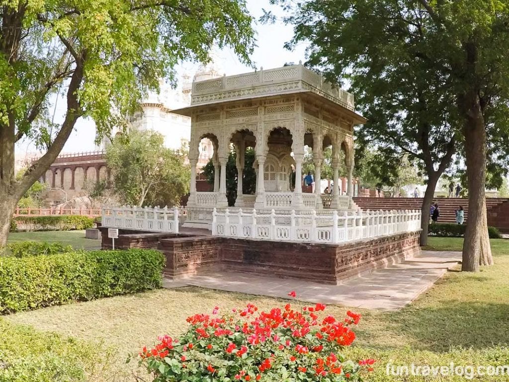 A gazebo in Jaswant Thada